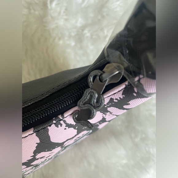 Ed Hardy Pink & Black Siberia Shoulder Bag💖🖤 - Picture 3 of 6